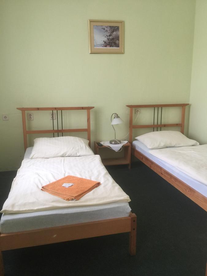 Hotel Dvorak Chrast (Chrudim) Ngoại thất bức ảnh