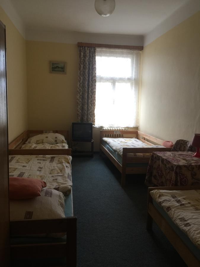Hotel Dvorak Chrast (Chrudim) Ngoại thất bức ảnh